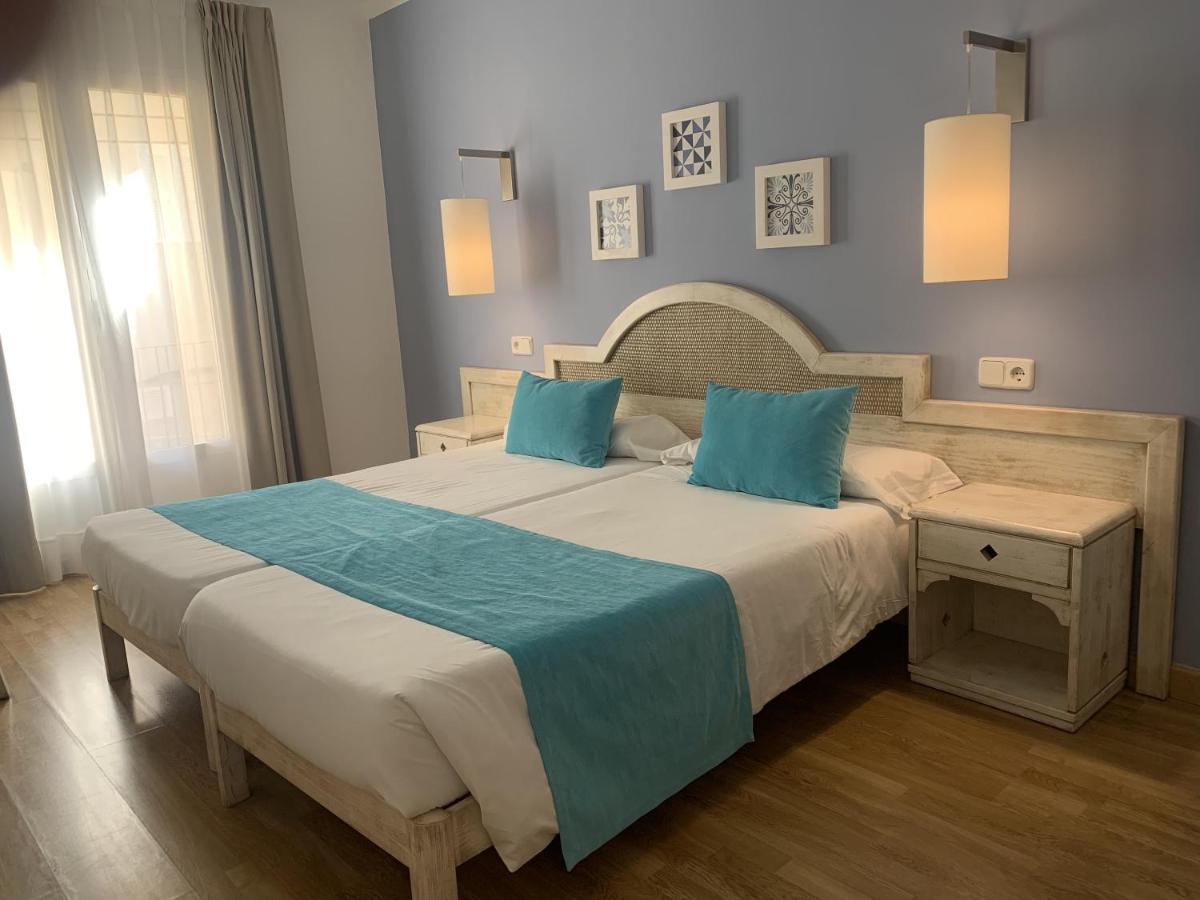 Hostal Hpc Porto Colom Exteriér fotografie