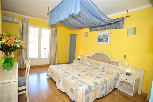 Hostal Hpc Porto Colom Exteriér fotografie